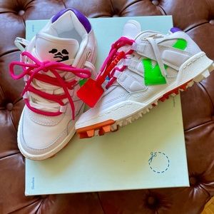 ✨SOLD✨ Off-White Mountain Cleats